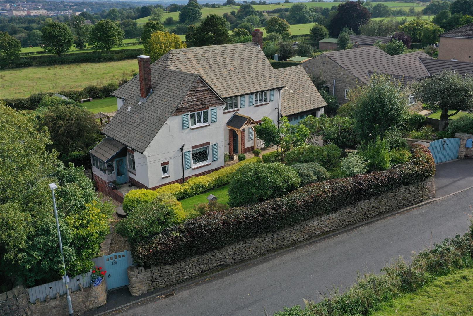 3 Bedroom Detached House For Sale - Main Image